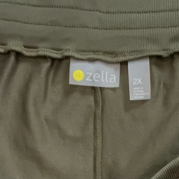 Zella Live In Pocket Joggers - Olive, Size 2X - Never Worn, Excellent Condition! - Picture 4 of 4